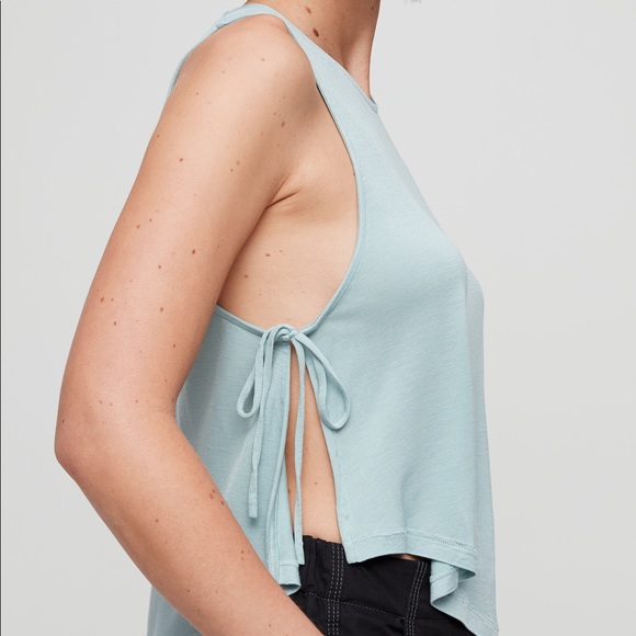 Aritizia Wilfred Free grey tank top with tie side
